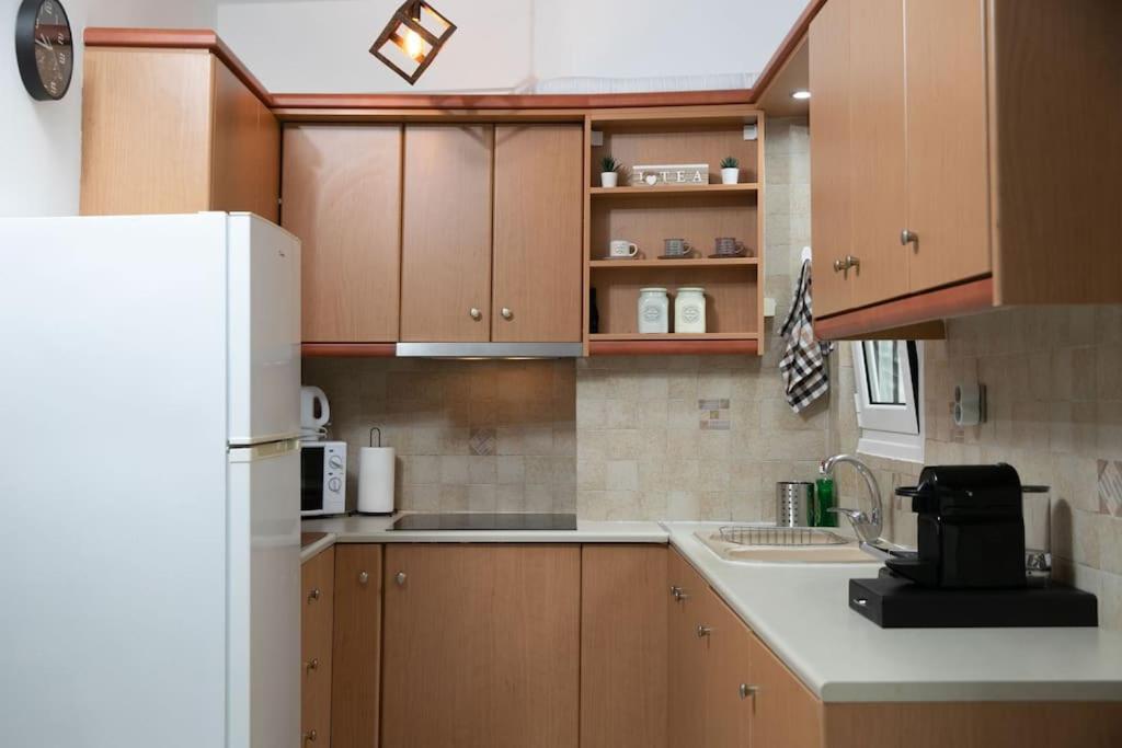 Aegina Town Apartment , With Private Parking Exteriör bild
